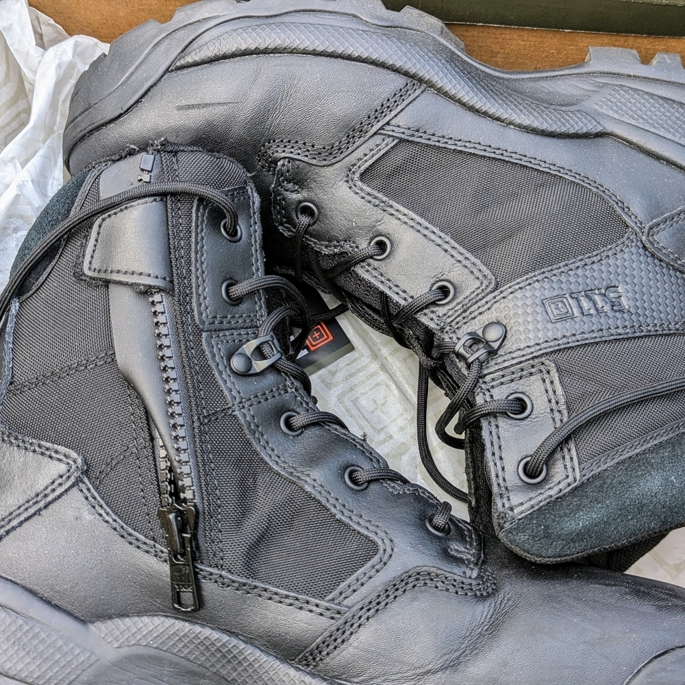 5.11 tactical ATAC 6" side zip boot. Men's size 12R